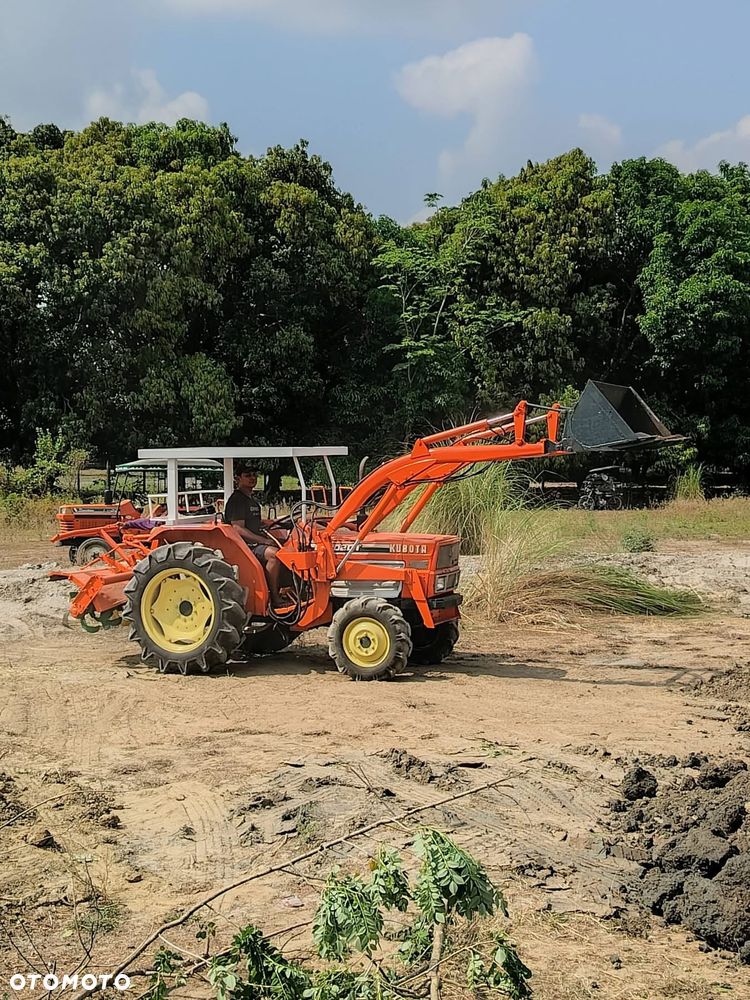 Kubota L3202DT - 1