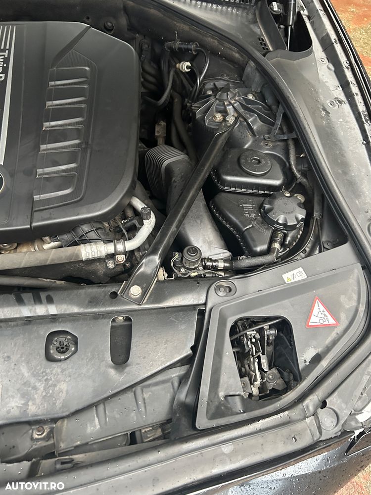 BMW Seria 5 535d xDrive - 9