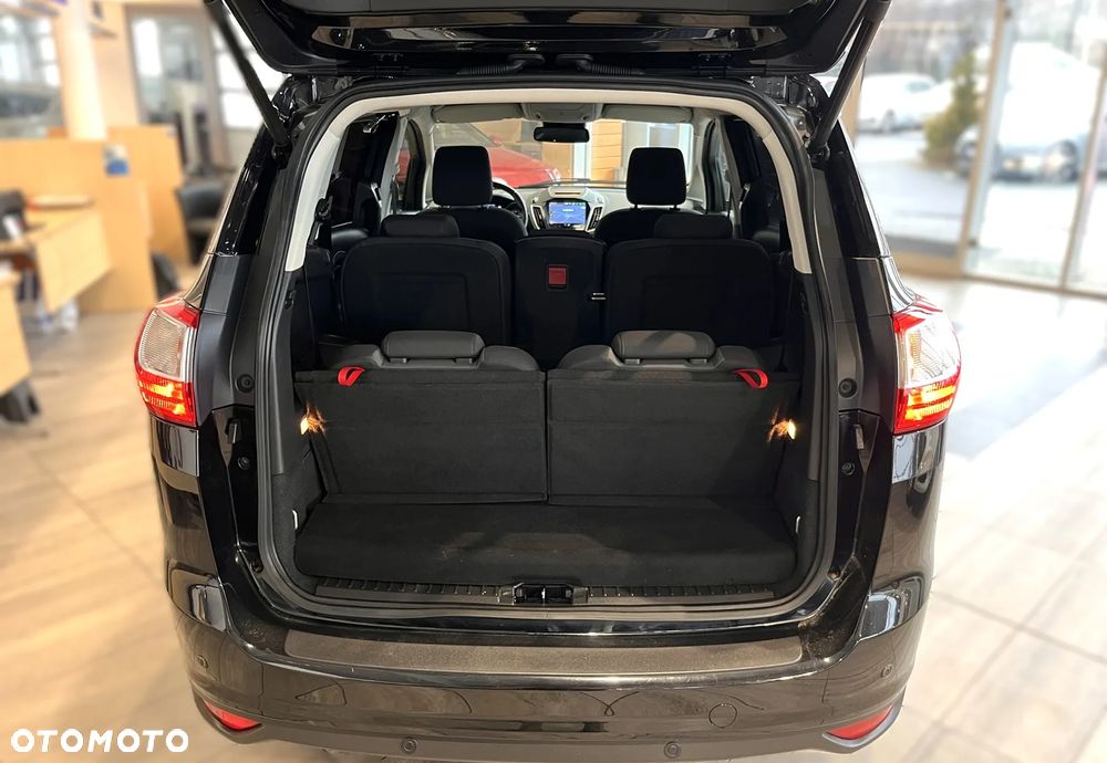 Ford Grand C-MAX - 32