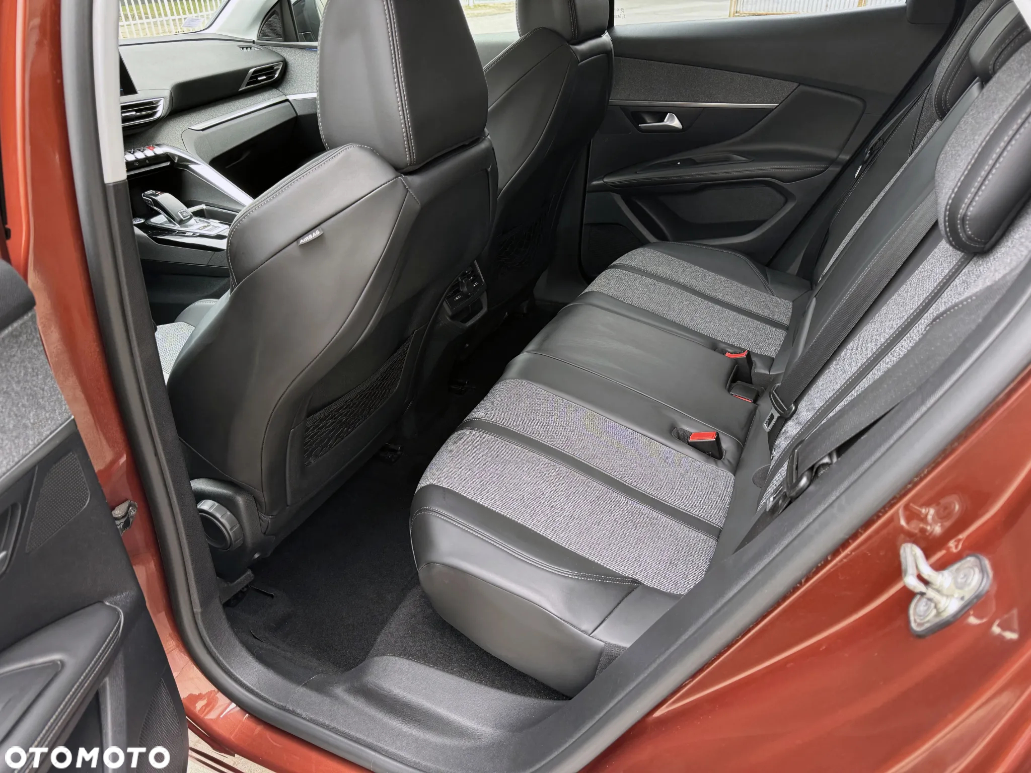 Peugeot 3008 BlueHDi 120 EAT6 Stop & Start Active - 30