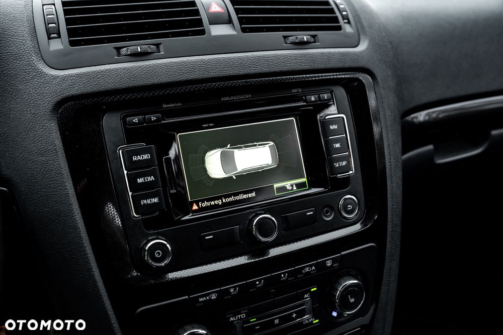 Skoda Octavia 2.0 TDI RS DSG - 35