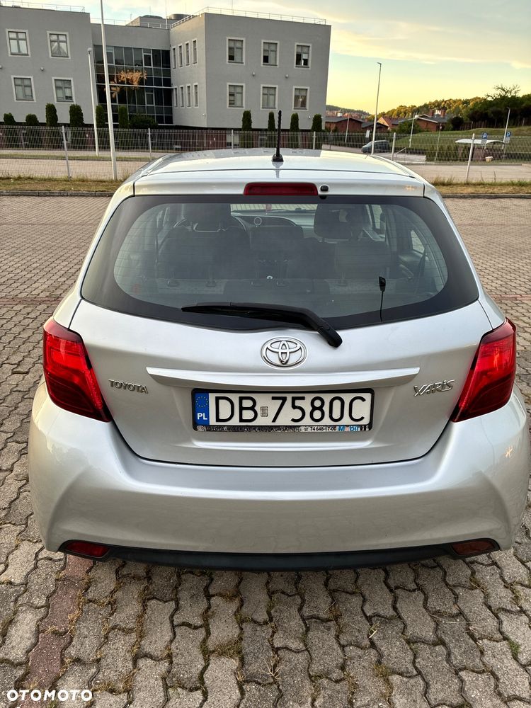 Toyota Yaris 1.33 Active - 4