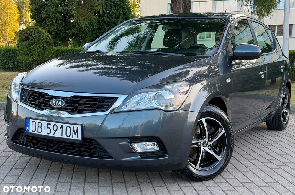 Kia Ceed 1.6 CVVT Dream-Team Edition - 19