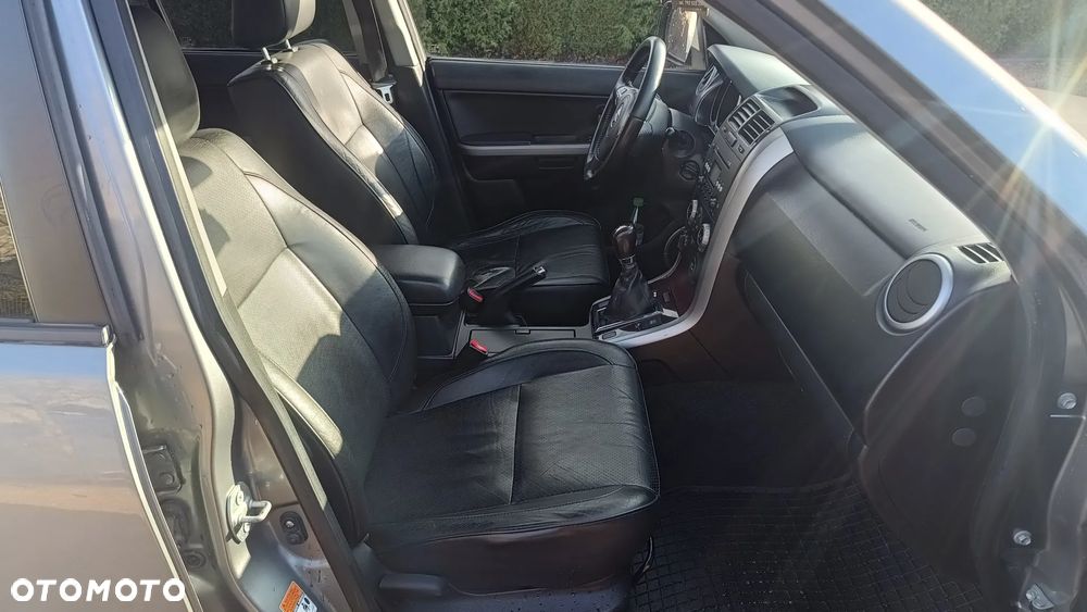 Suzuki Grand Vitara 1.9 DDiS Premium - 10