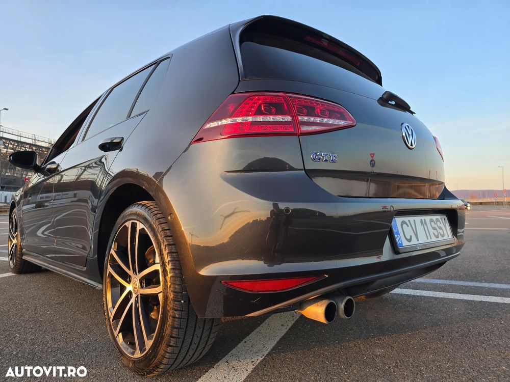 Volkswagen Golf - 24