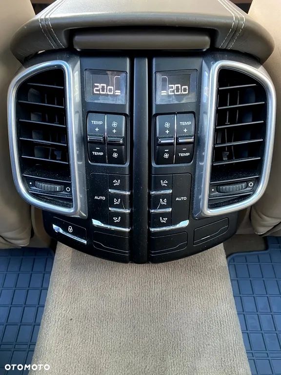 Porsche Cayenne Diesel Platinum Edition - 35