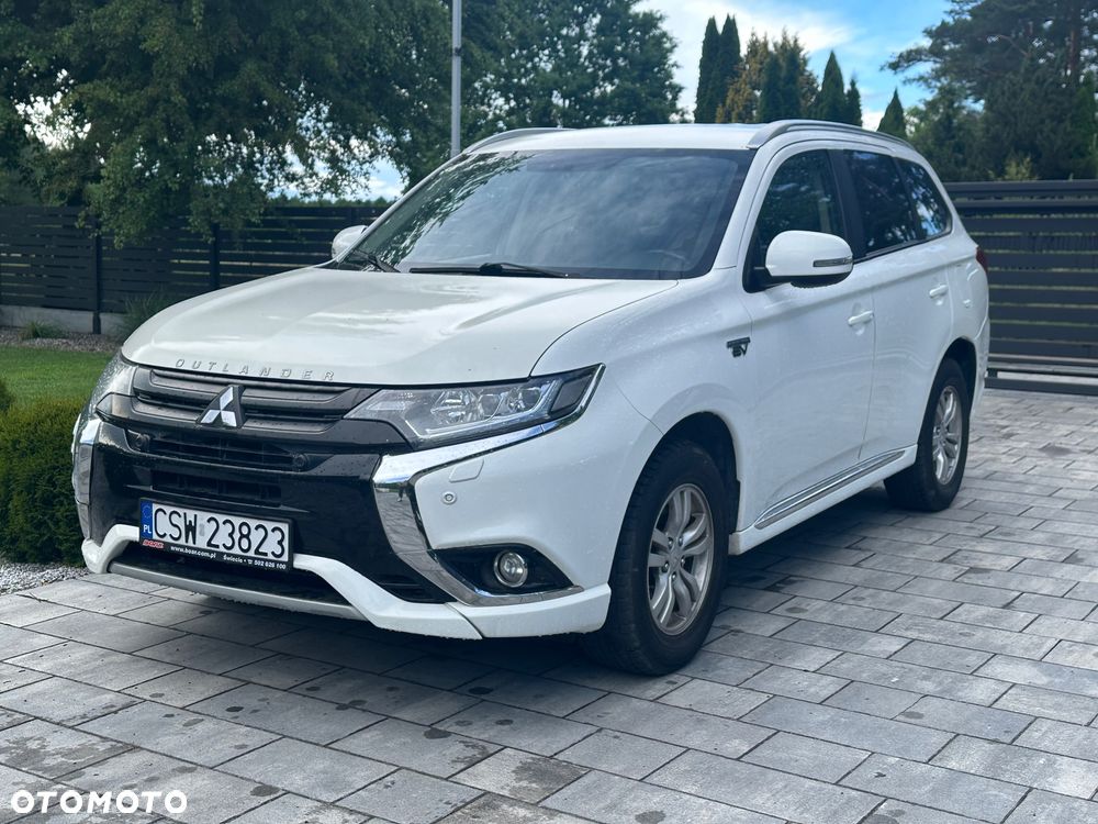 Mitsubishi Outlander 2.0 4WD Plus - 3