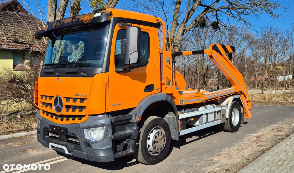 Mercedes-Benz AROCS 1827 - 3