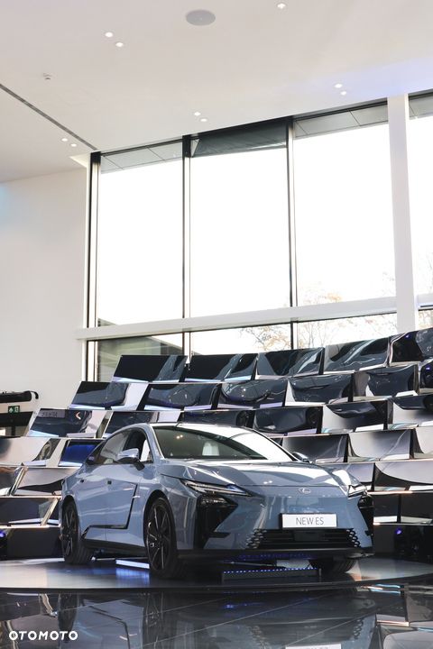 Lexus ES 300h Prestige - 2