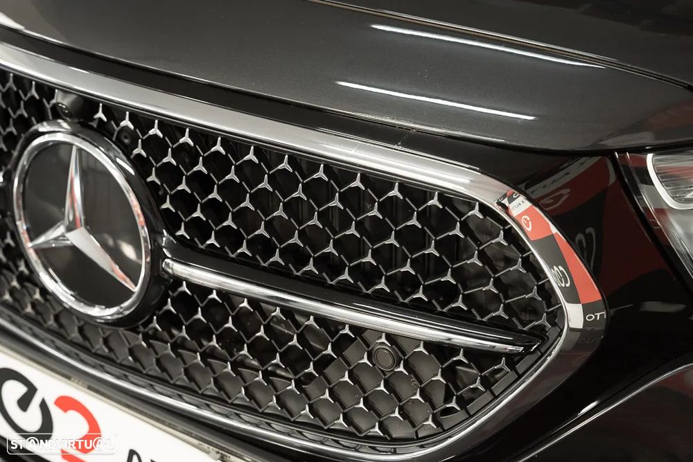 Mercedes-Benz E 300 e AMG Line - 14