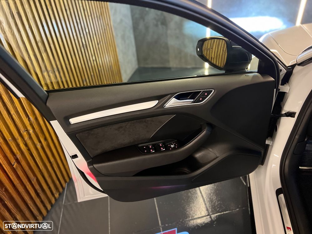 Audi S3 Sportback 2.0 TFSi quattro S tronic - 33