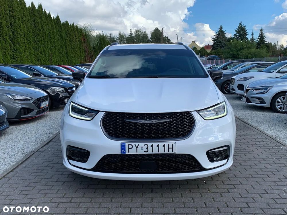 Chrysler Pacifica - 2