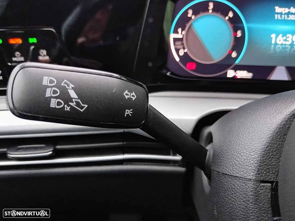 VW Golf Variant 2.0 TDi Life - 23