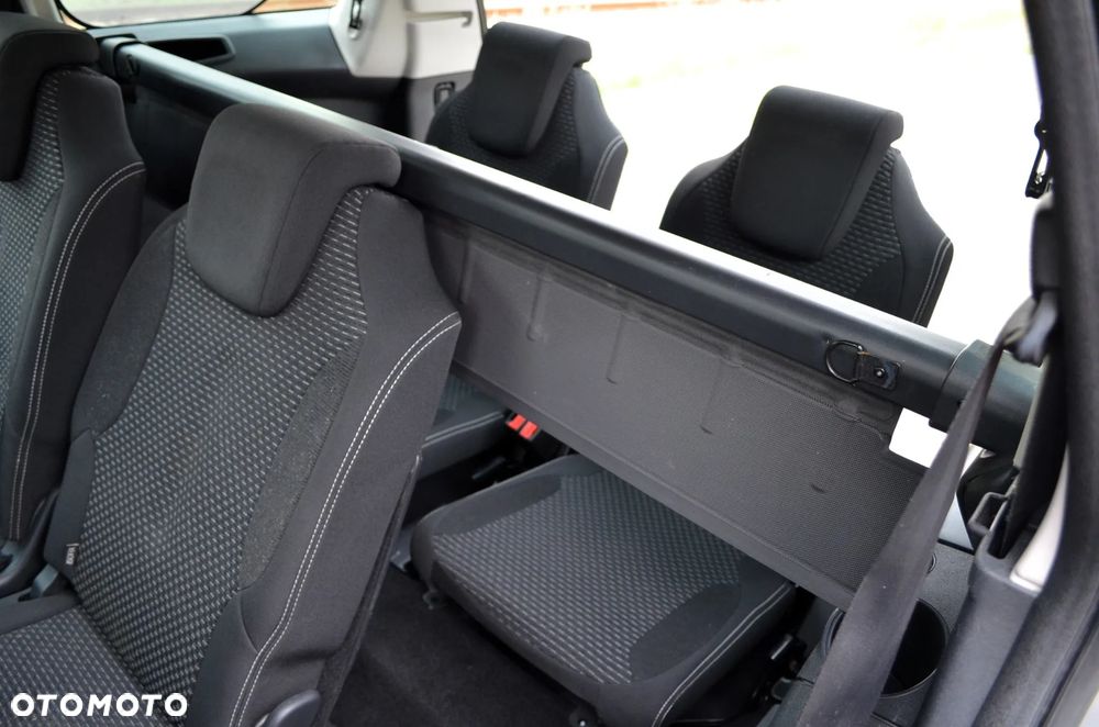 Citroën C4 Grand Picasso - 25