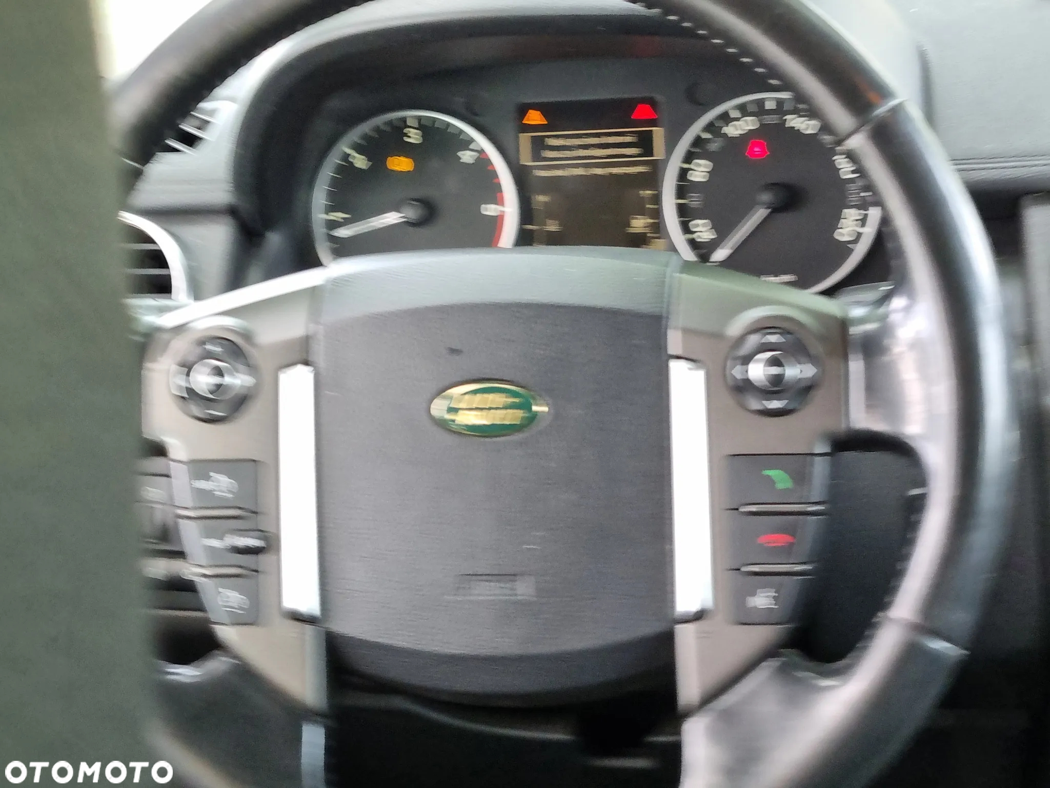 Land Rover Discovery IV 3.0D V6 HSE - 19