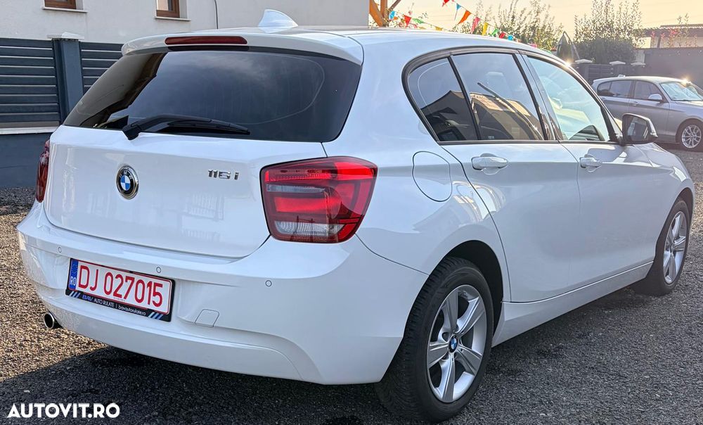BMW Seria 1 116i - 11