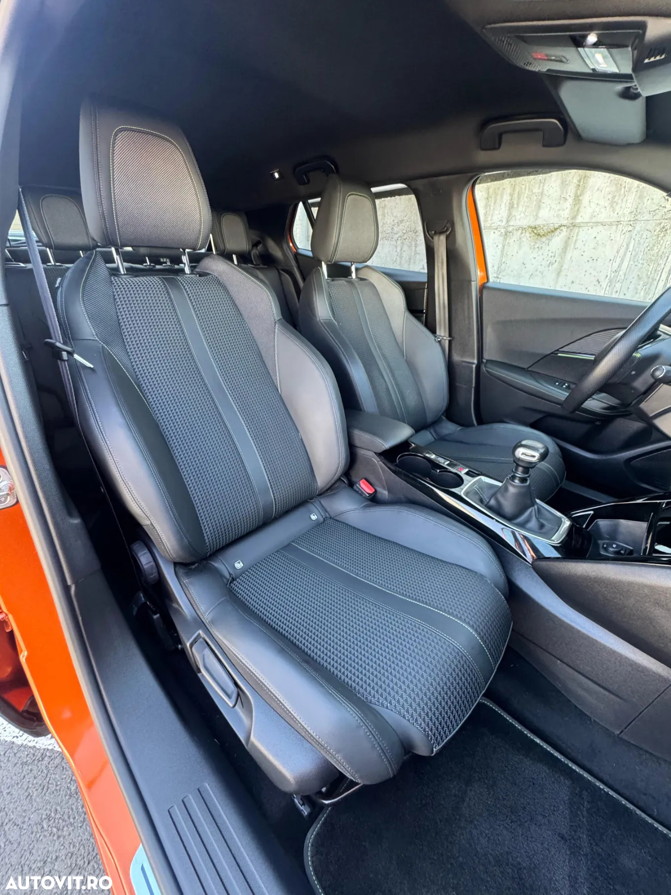 Peugeot 2008 1.2 L PureTech STT GT Line - 20