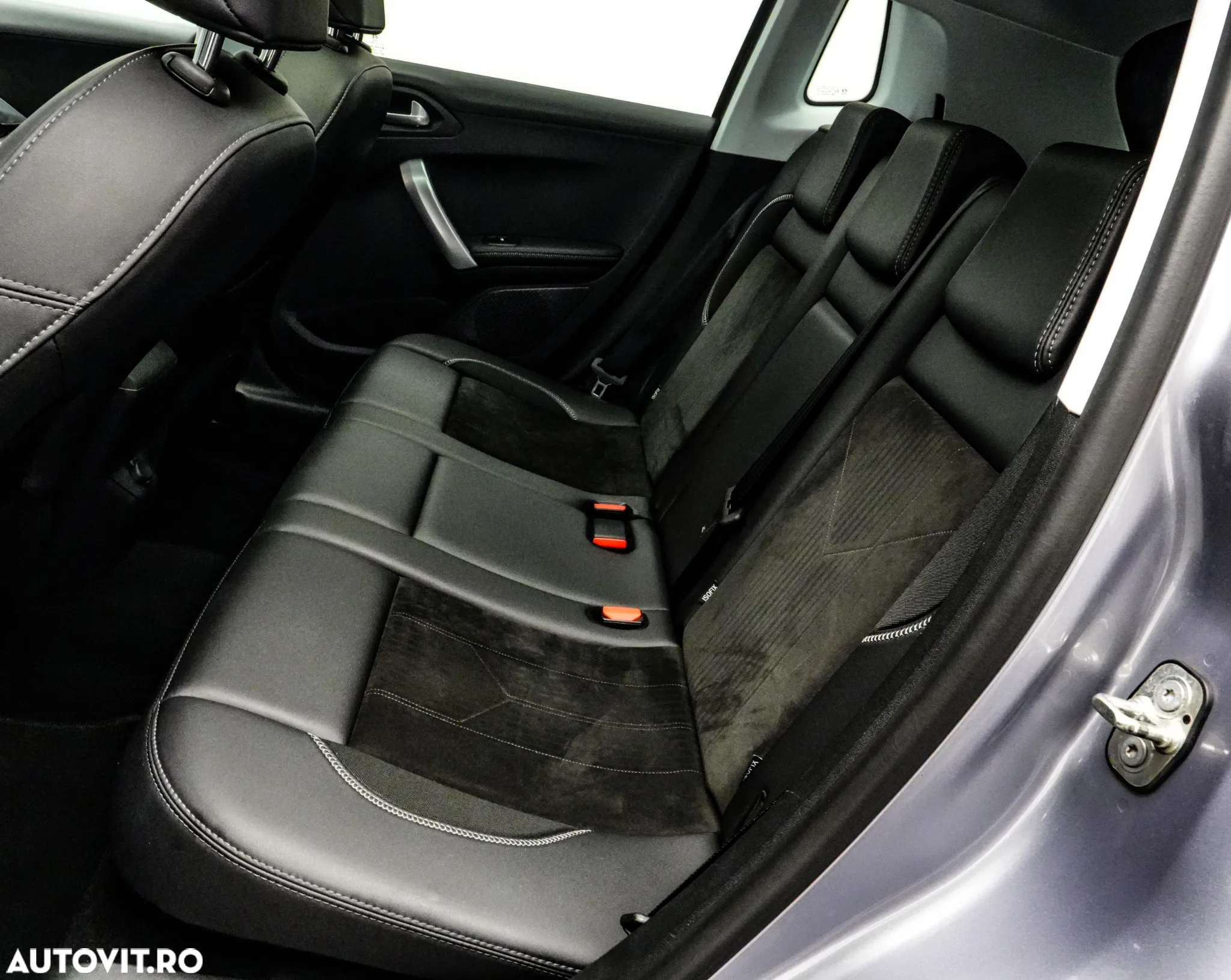 Peugeot 2008 1.2 PureTech Turbo EAT6 S&S Allure - 17