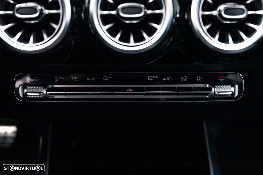 Mercedes-Benz GLA 250 e 8G-DCT AMG Line - 37