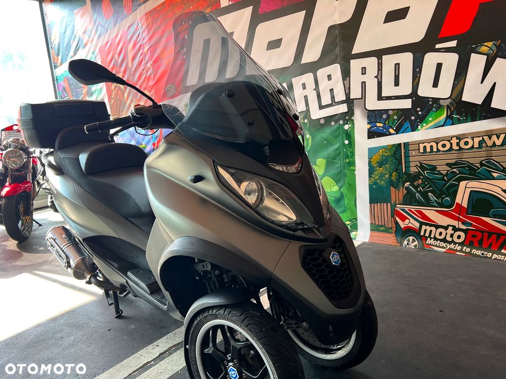 Piaggio MP-3 - 5
