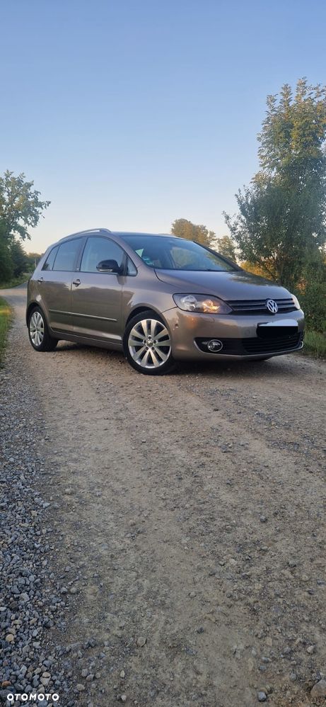 Volkswagen Golf - 1