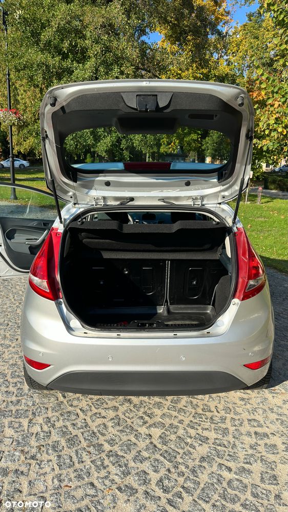 Ford Fiesta 1.4 Autom Trend - 8