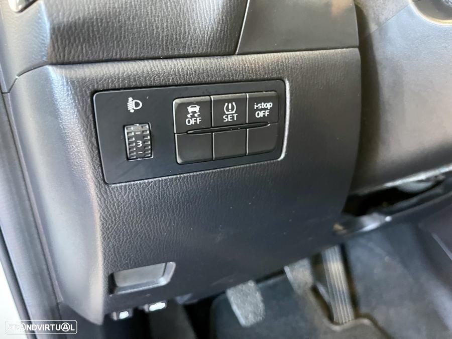 Mazda 3 Hatchback - 13