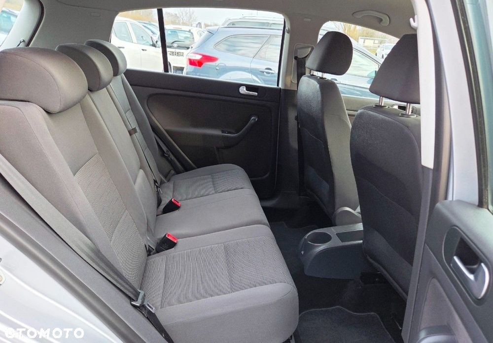 Volkswagen Golf Plus - 10