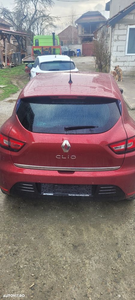 Dezmembrez renault clio 1.2l benzina an 2017 - 3