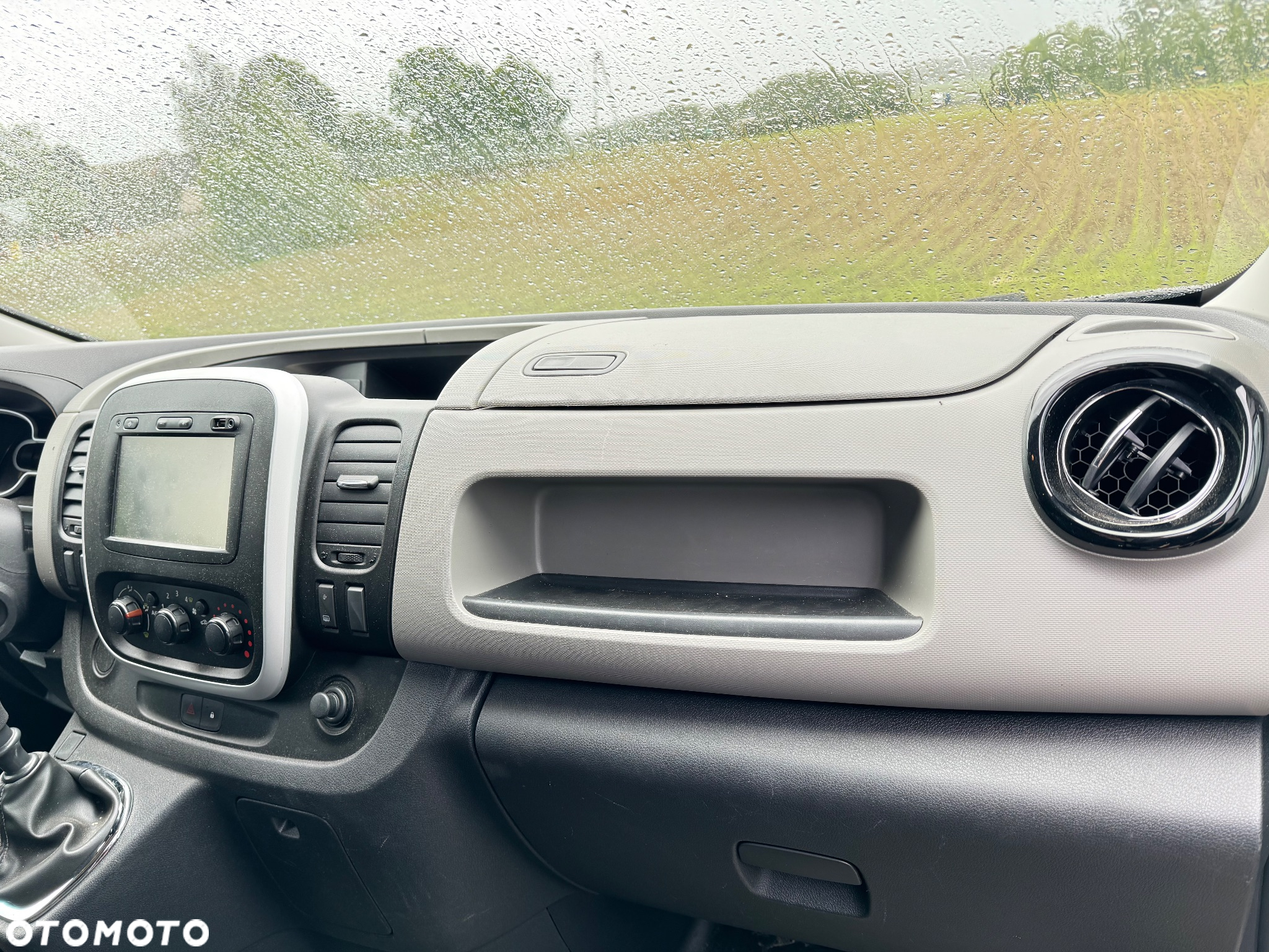 Renault Trafic - 23