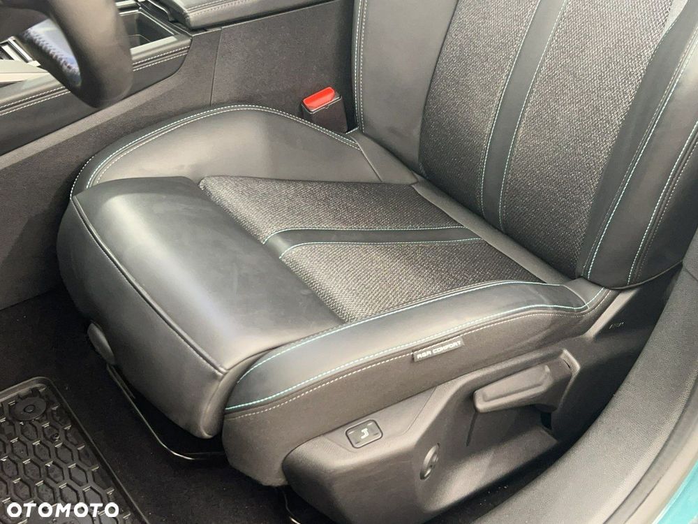 Peugeot 308 1.5 BlueHDi Business S&S EAT8 - 17