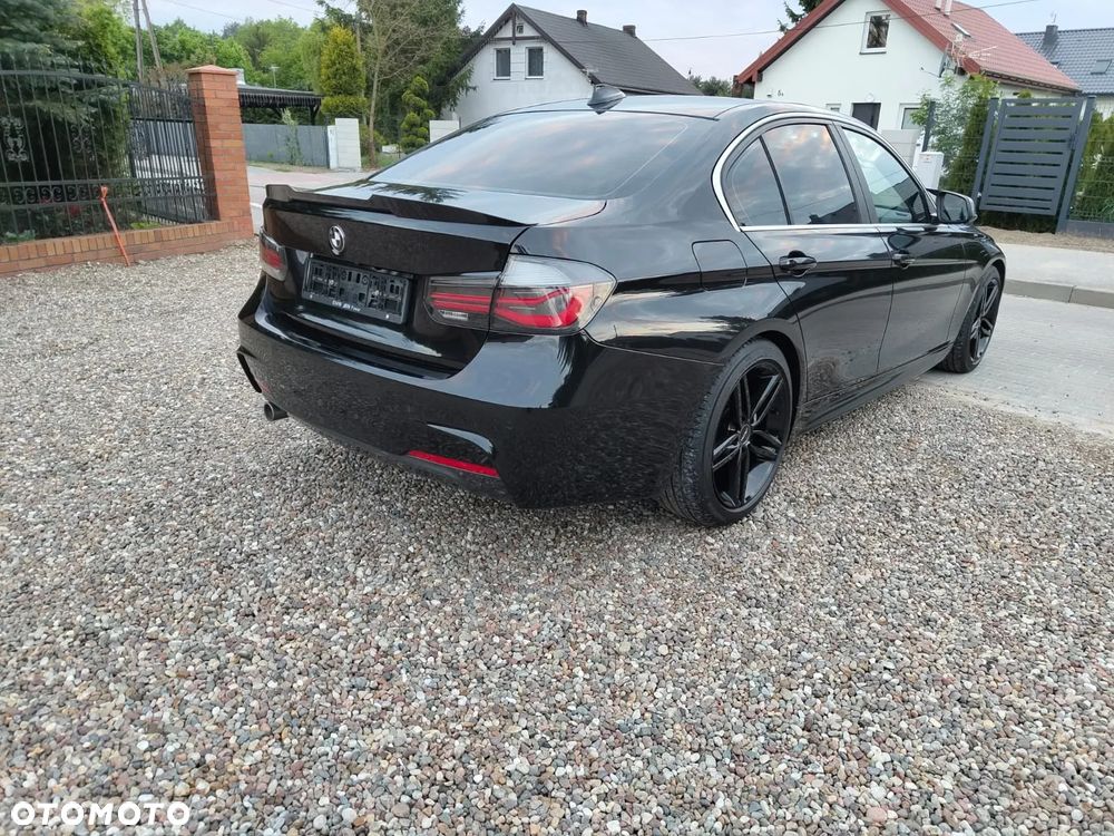 BMW Seria 3 318d Sport Line - 26