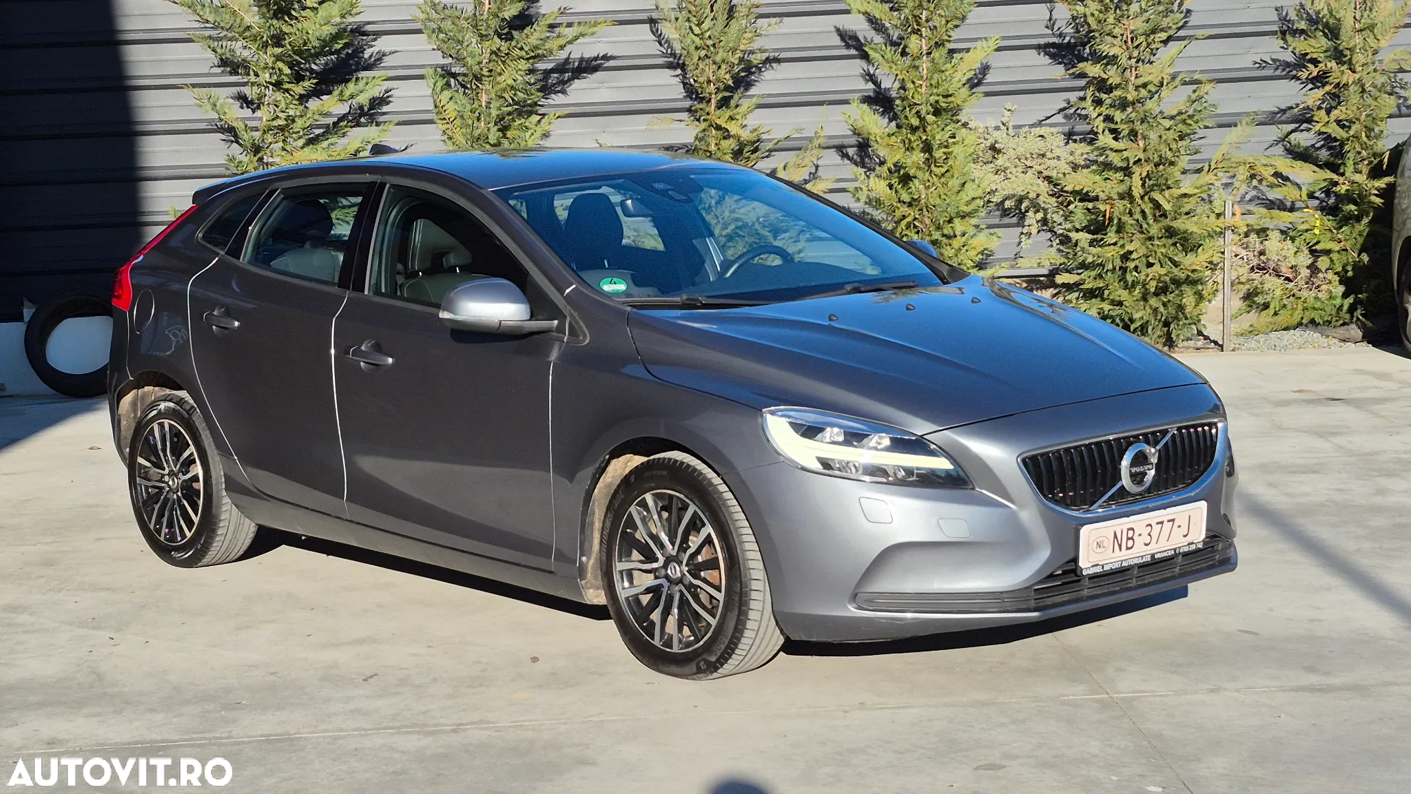 Volvo V40 D3 Aut. Summum - 16
