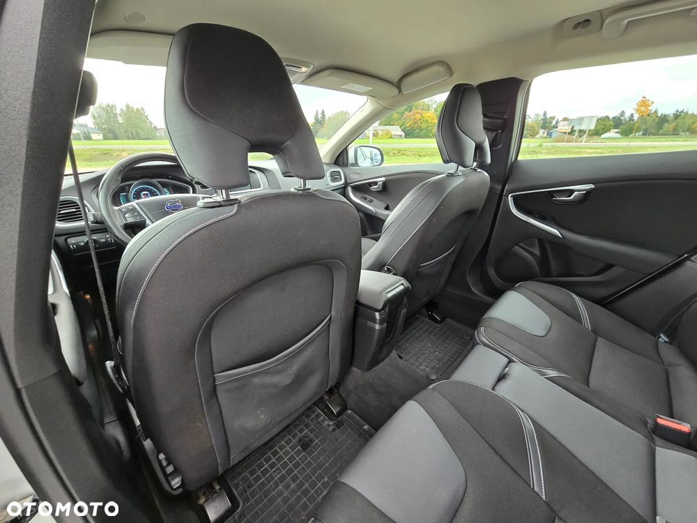 Volvo V40 D2 Kinetic - 25