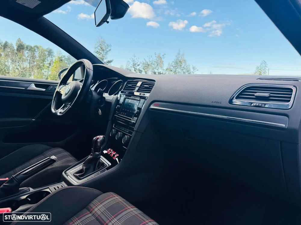 VW Golf 2.0 TSi GTi DSG Performance - 35