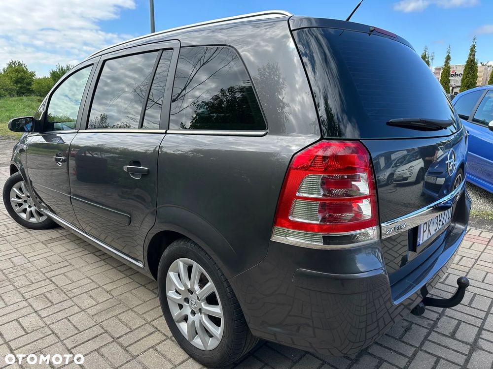 Opel Zafira - 12