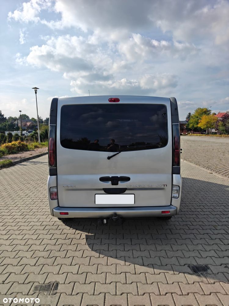Opel Vivaro Tour - 6