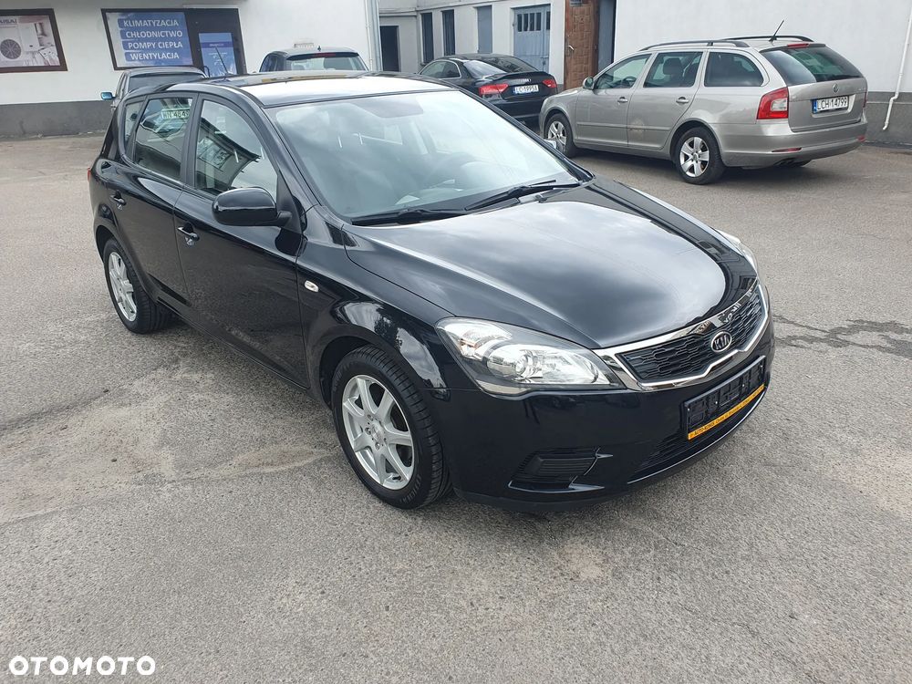 Kia Ceed 1.4 CVVT Attract - 8
