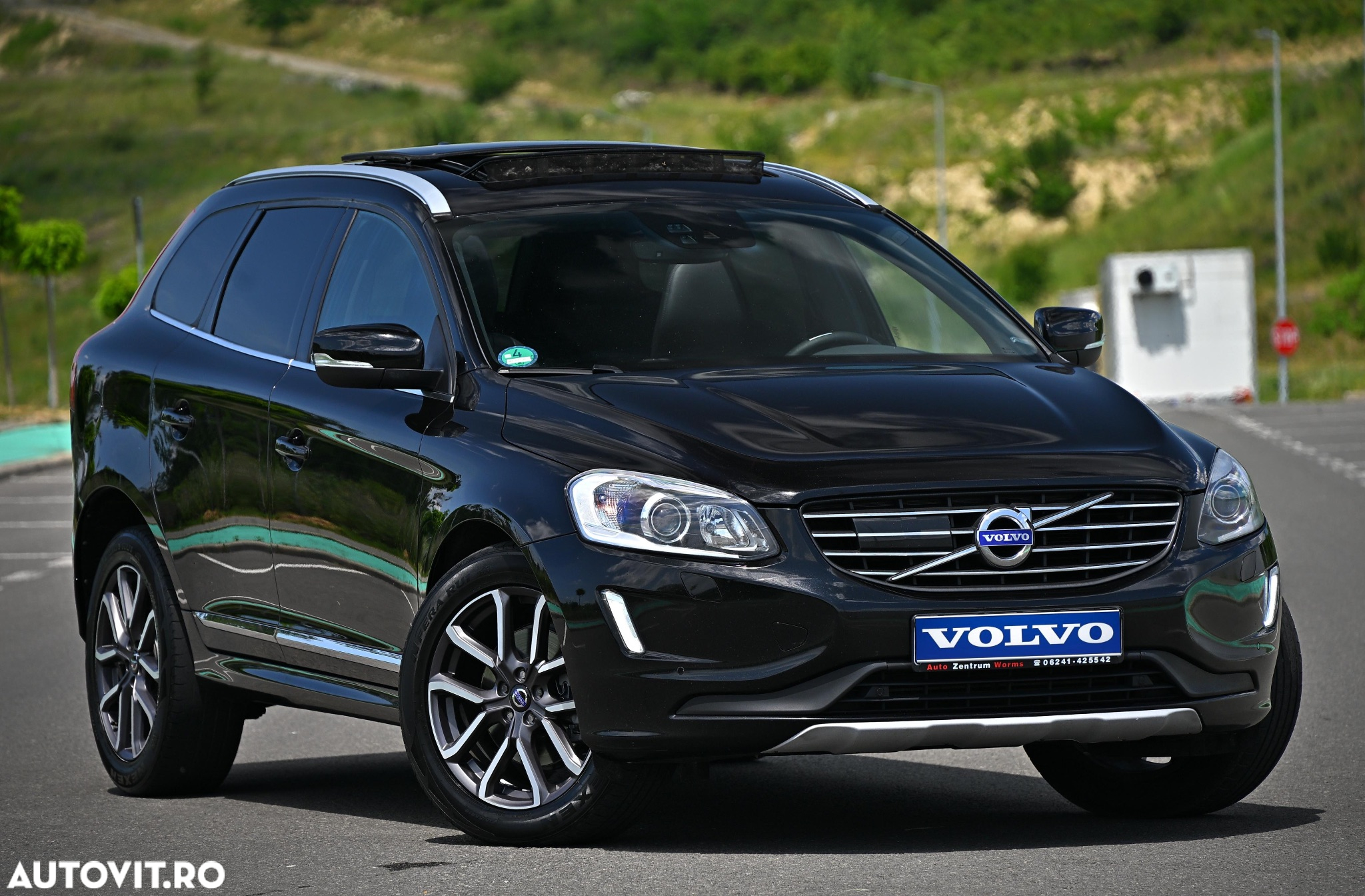 Volvo XC 60 D5 AWD Aut. Summum - 25