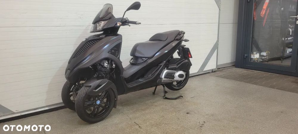 Piaggio MP-3 - 15