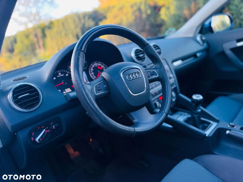 Audi A3 Sportback 1.6 TDI DPF Ambition - 29