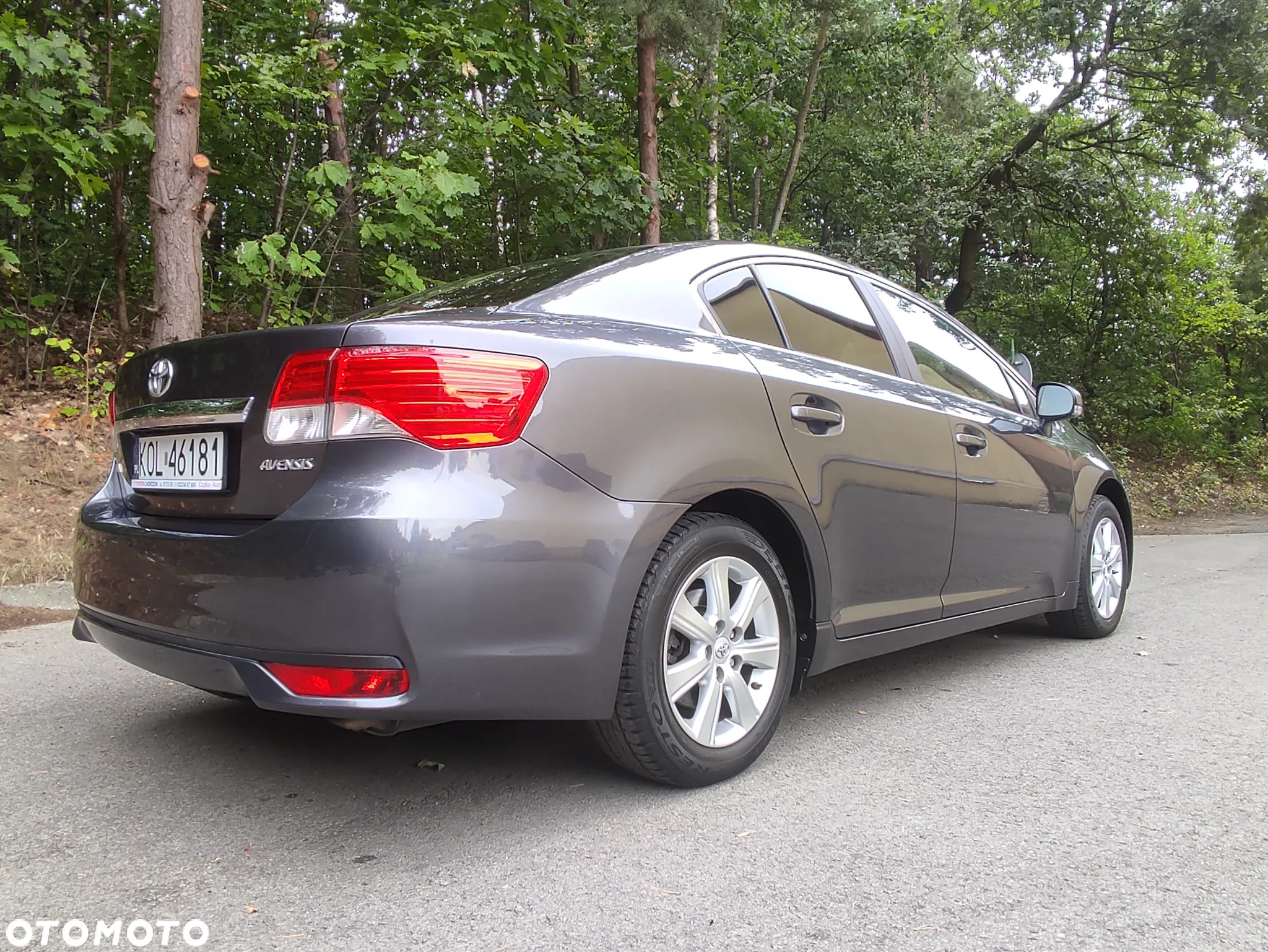 Toyota Avensis 1.8 Premium - 35