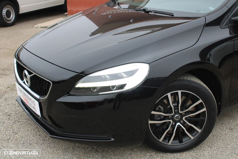 Volvo V40 2.0 D3 Momentum - 4
