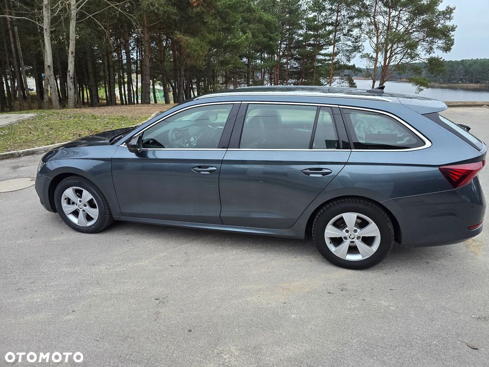 Skoda Octavia 2.0 TDI DSG Edition - 3