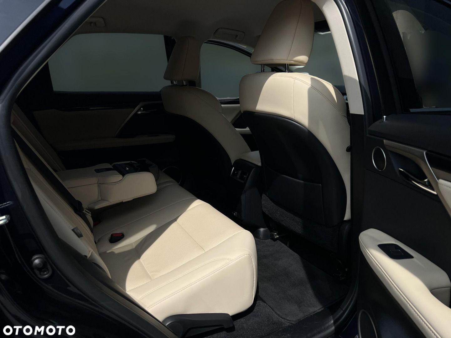 Lexus RX - 21