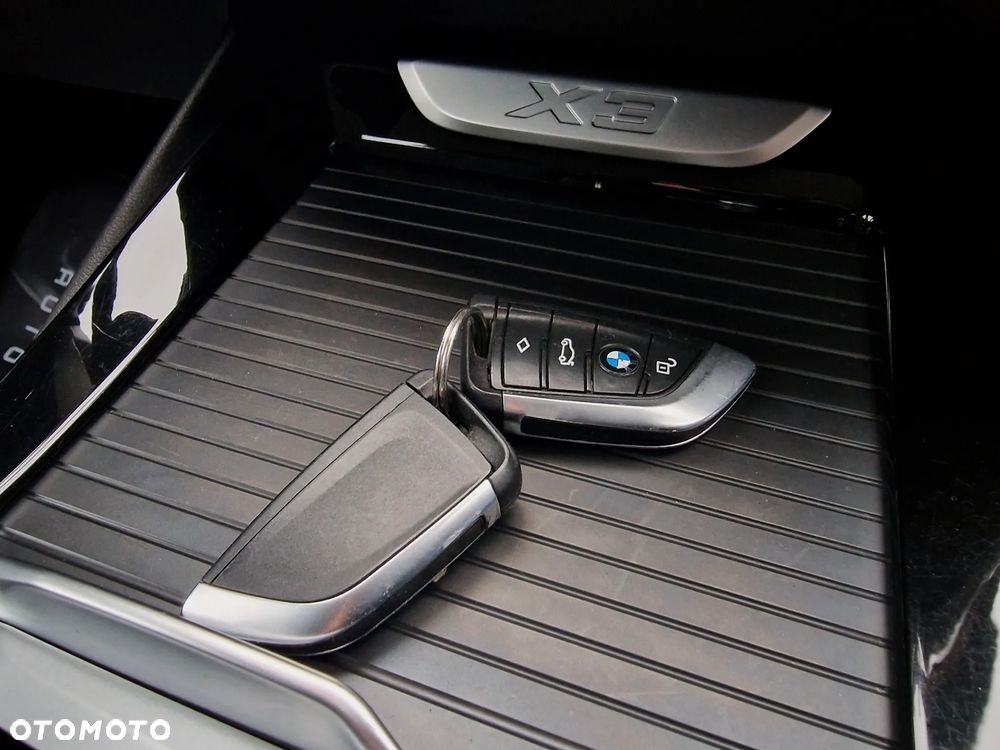 BMW X3 sDrive18d Advantage - 39