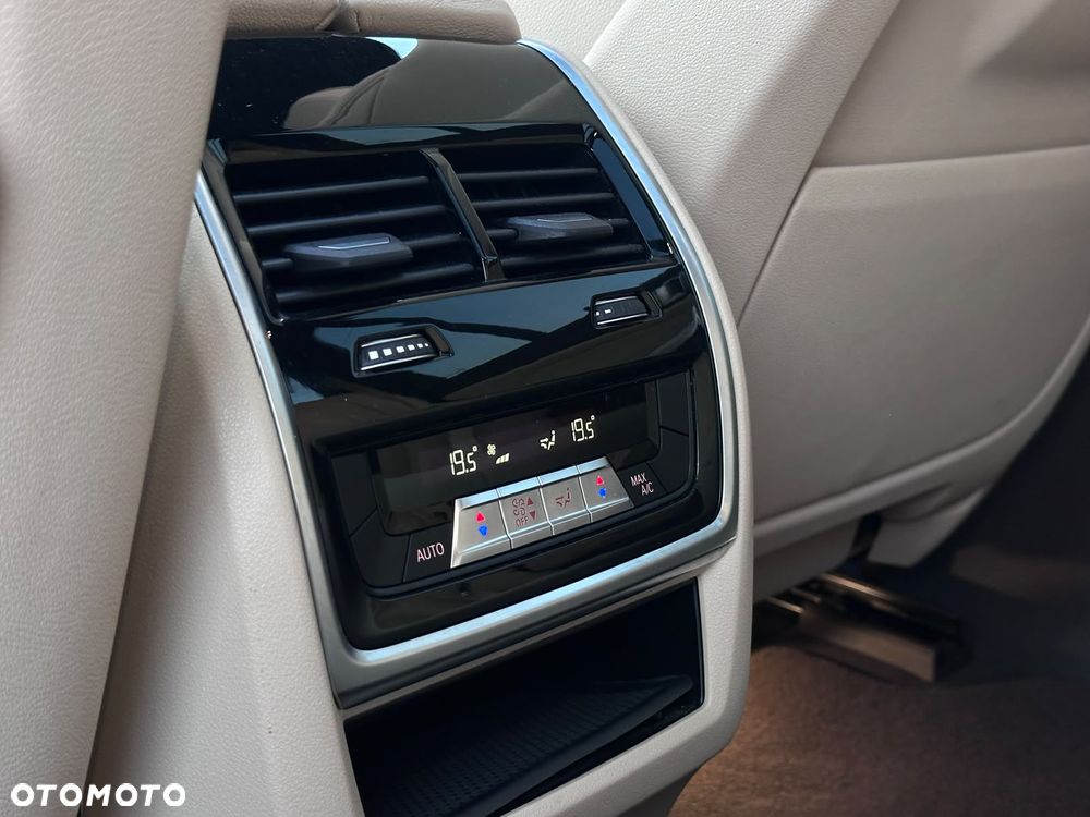 BMW X5 xDrive40i - 11
