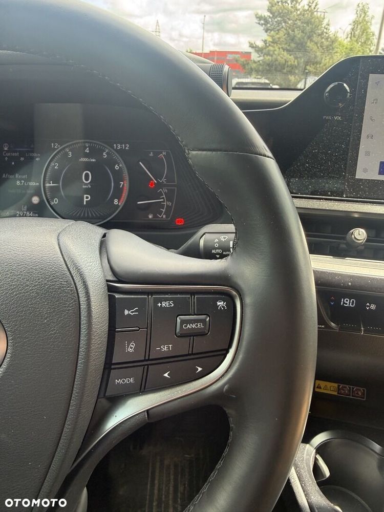 Lexus UX - 13