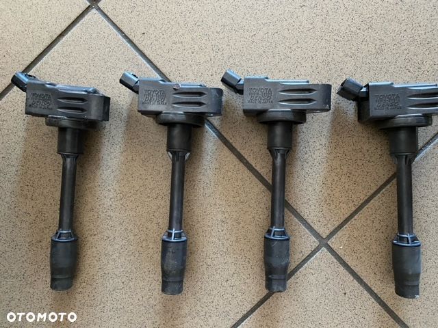 PRIUS IV CEWKA CEWKI 90919-02272 - 2