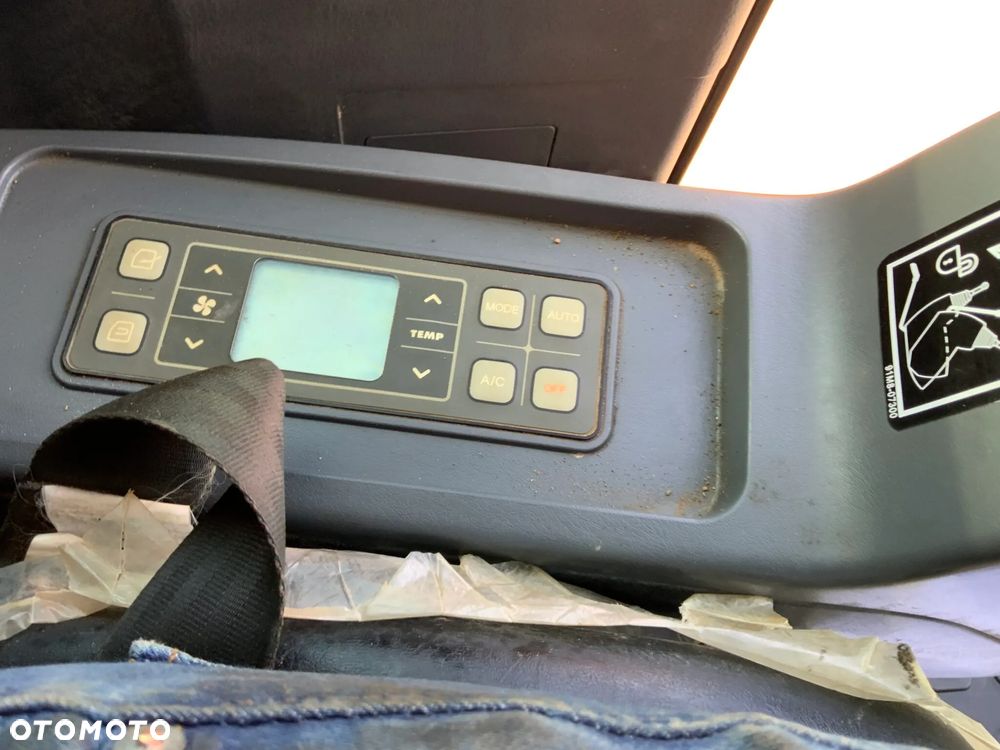 Hyundai R80 CR-9A - 17